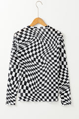 Long -sleeved black top and uphill collar in checkered pattern mesh