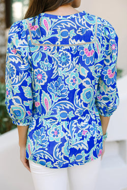 Blue blouse with sleeves bracelet and lace with mixed floral print