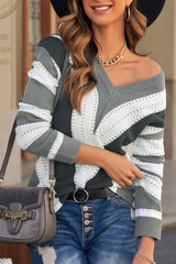 Pull en maille à col en V rayé gris