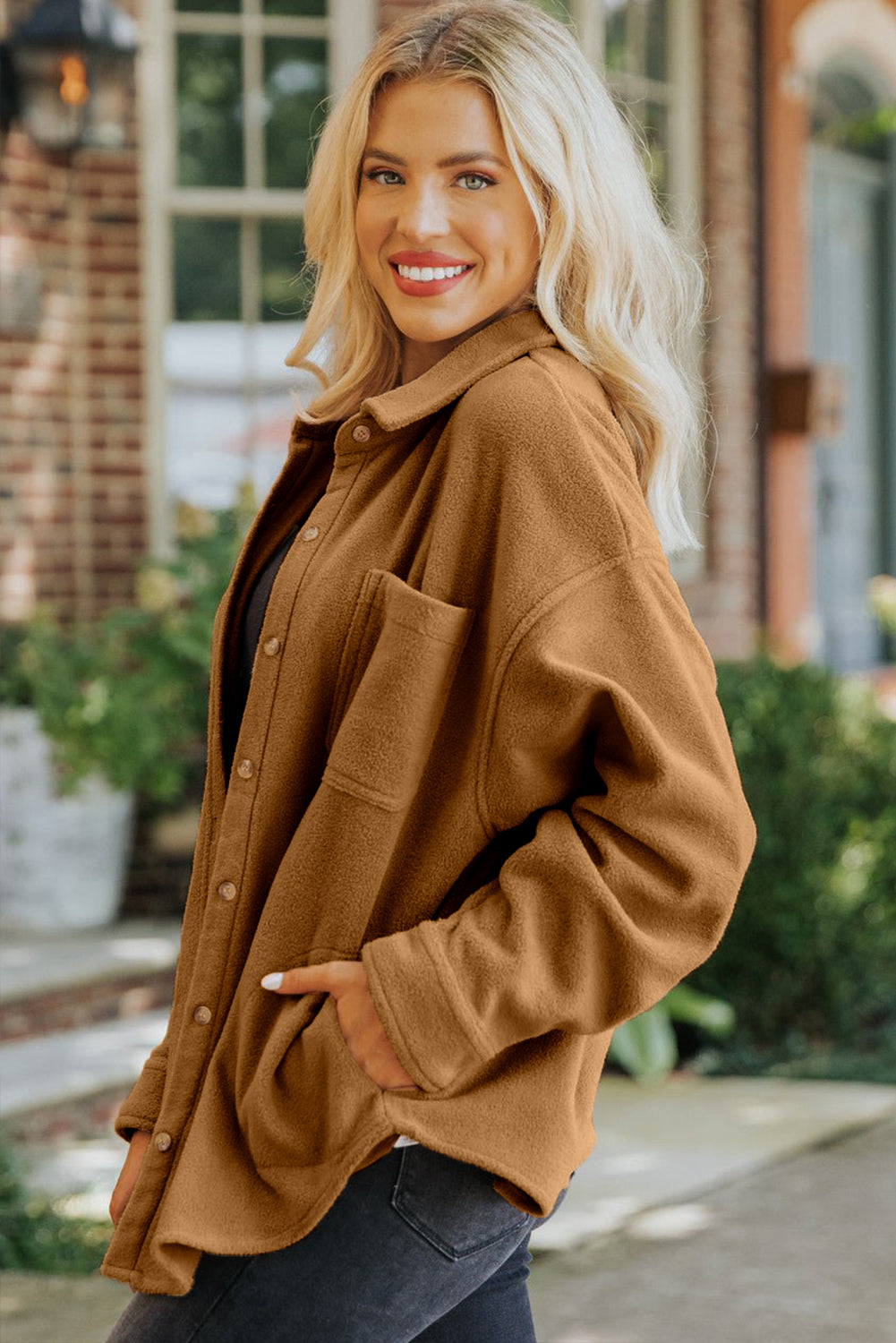 Buttoned fleece jacket with camel breast pocket