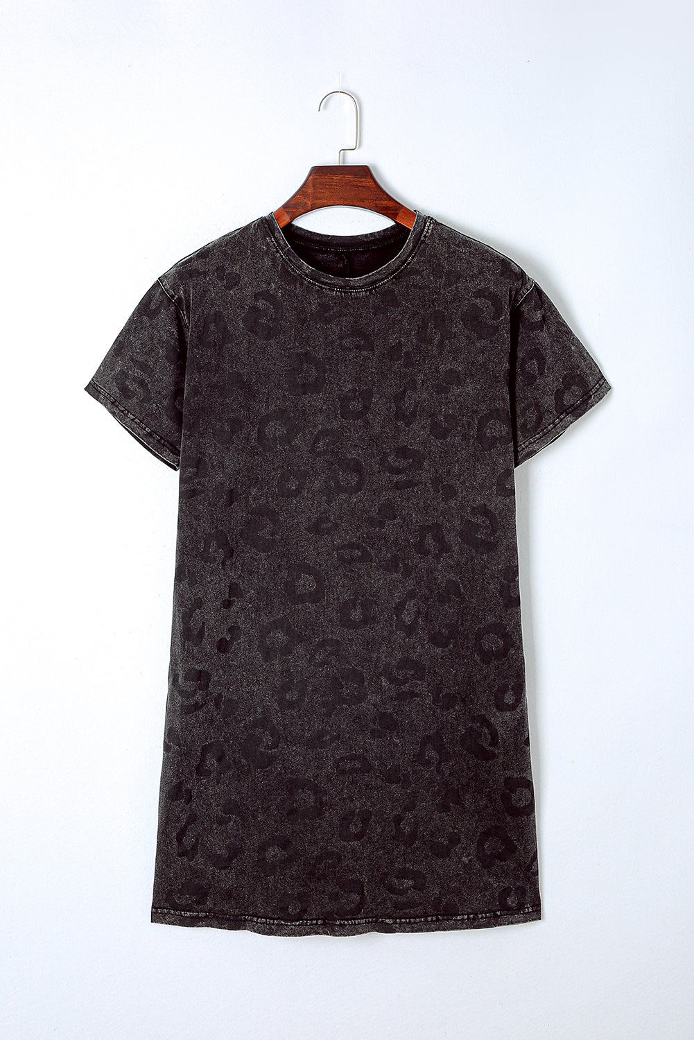 T-shirt leopardo grigio lavata con tasca