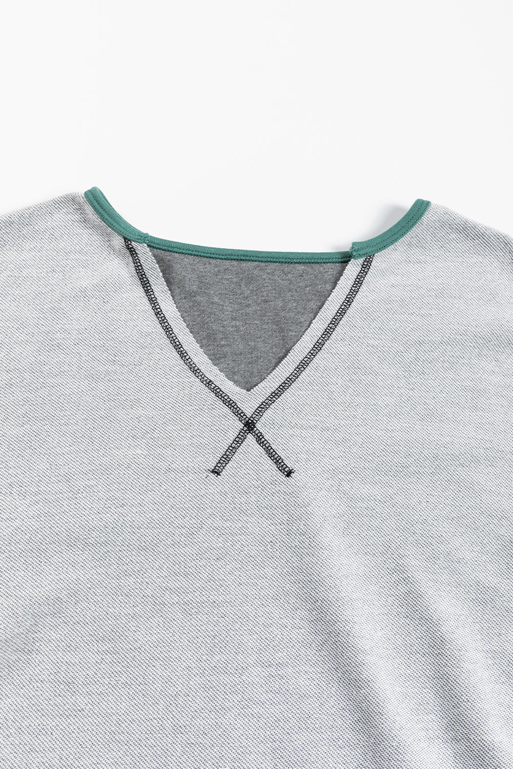 Green Laurel Green Sweet-Shirt and Contrasted edges with visible seams