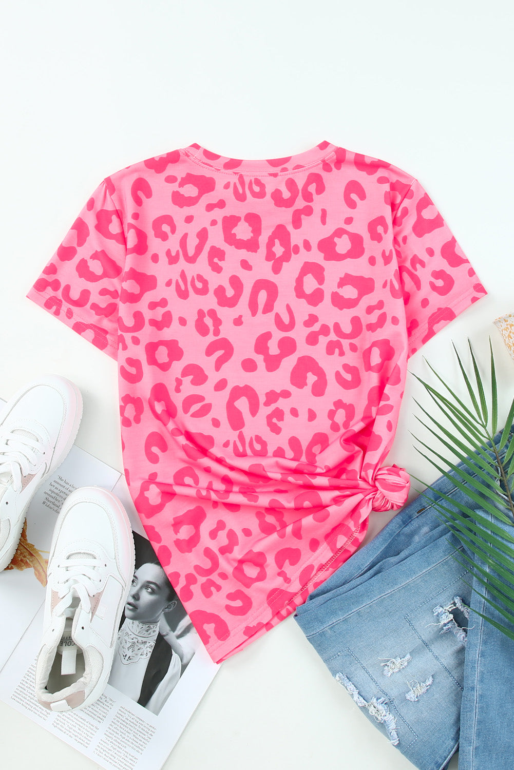 Camiseta con estampado de animales redondo y estampado de leopardo
