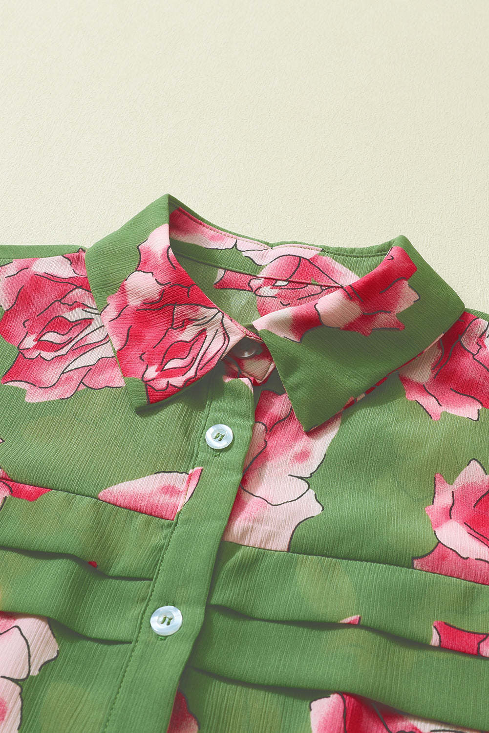 Camisa de manga de hojaldre de estampado de estampado floral verde