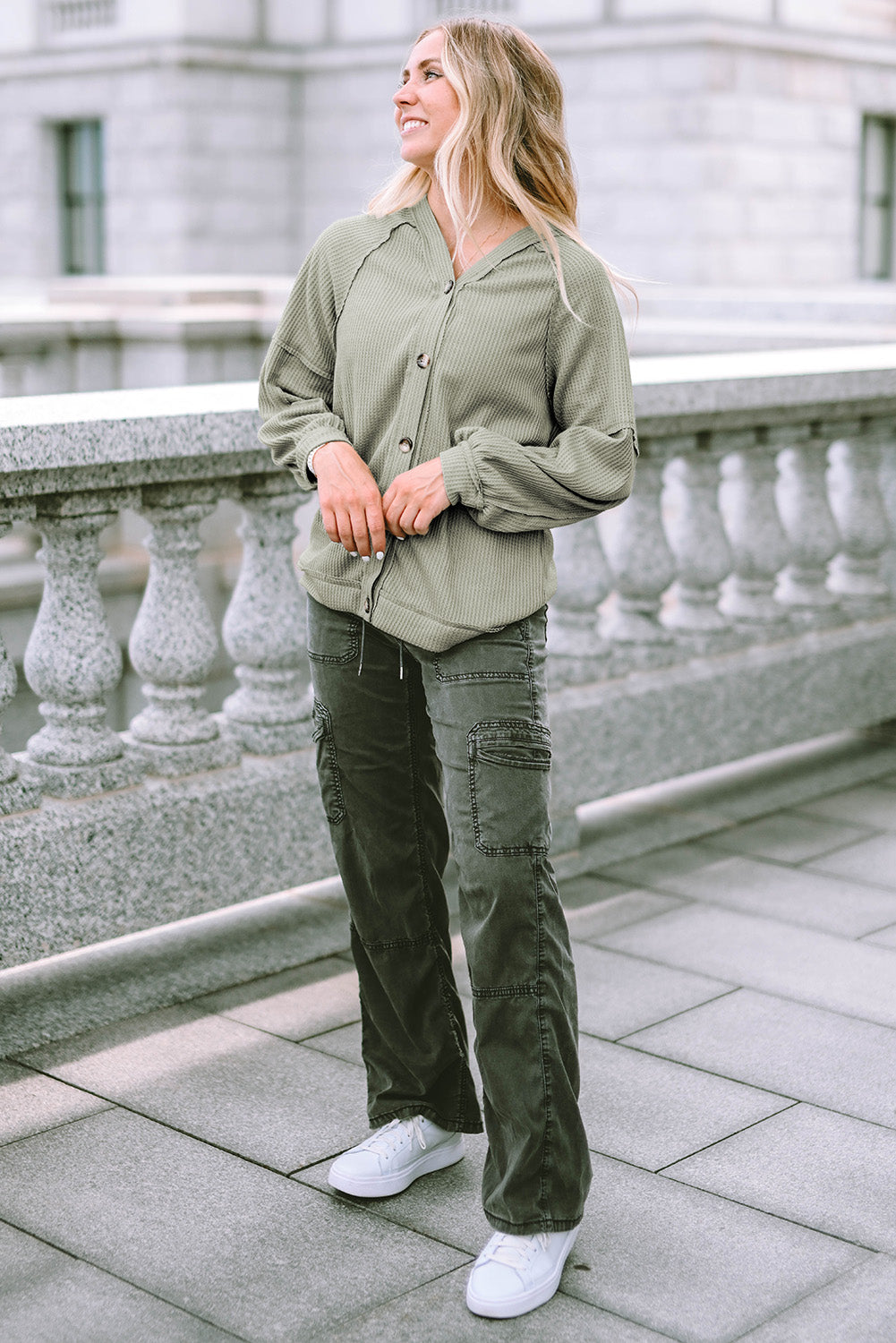 Cardigan vert en tricot gaufré avec boutons et coutures apparentes sur le devant-A WOMAN WE LOVE