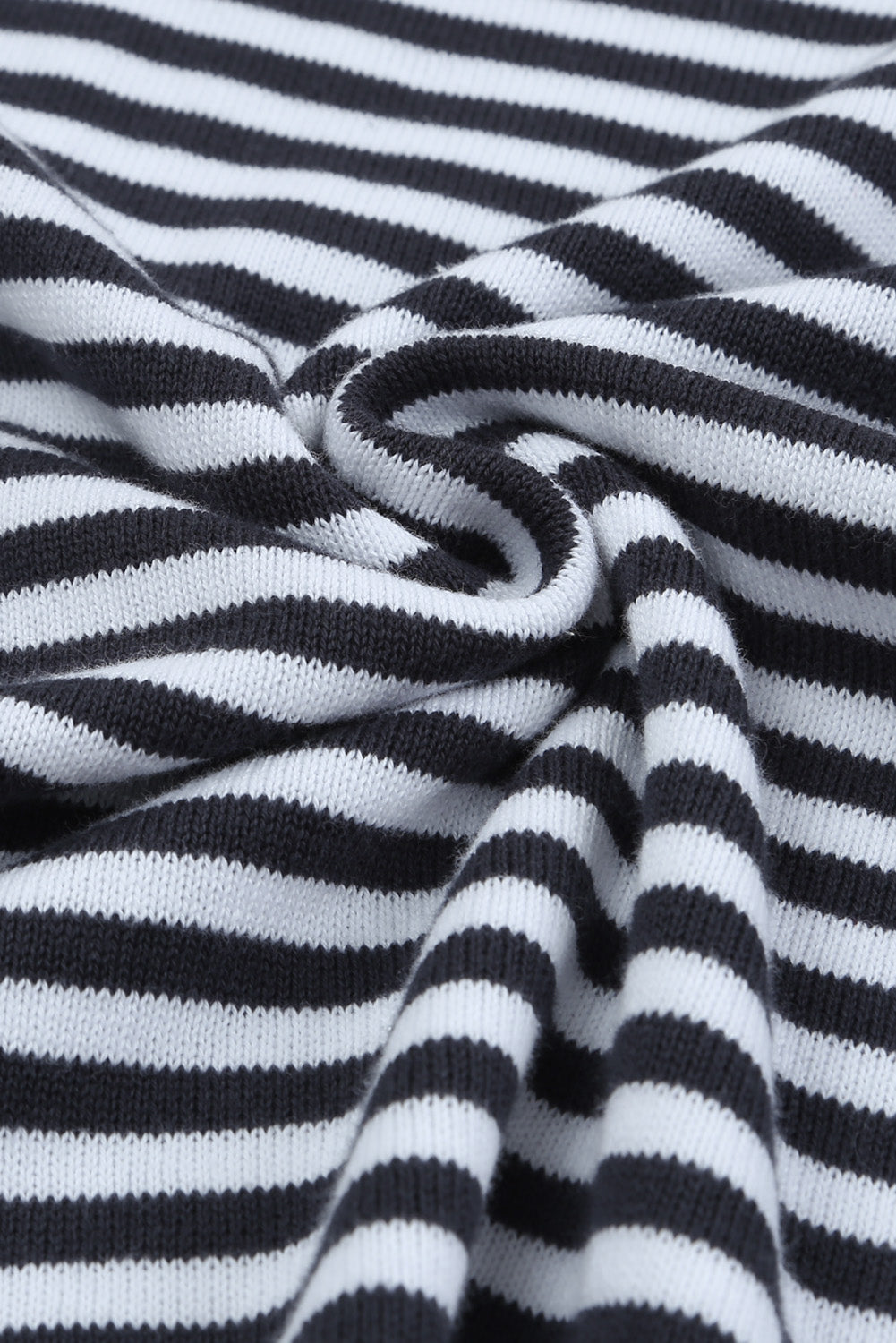 Razzled shoulder sweater and contrasting edges
