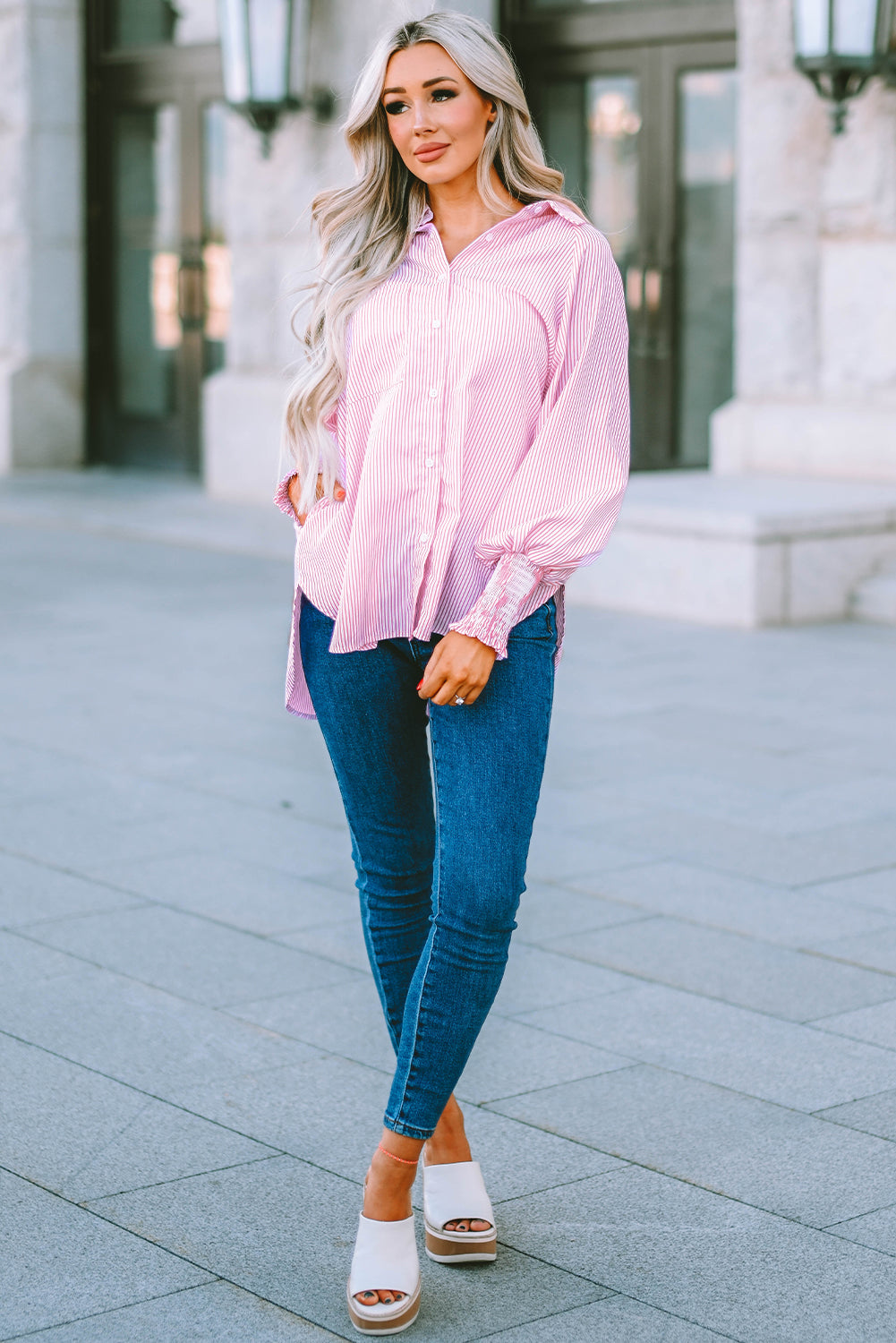 Chemise de petit ami à rayures à rayures roses avec de la poche