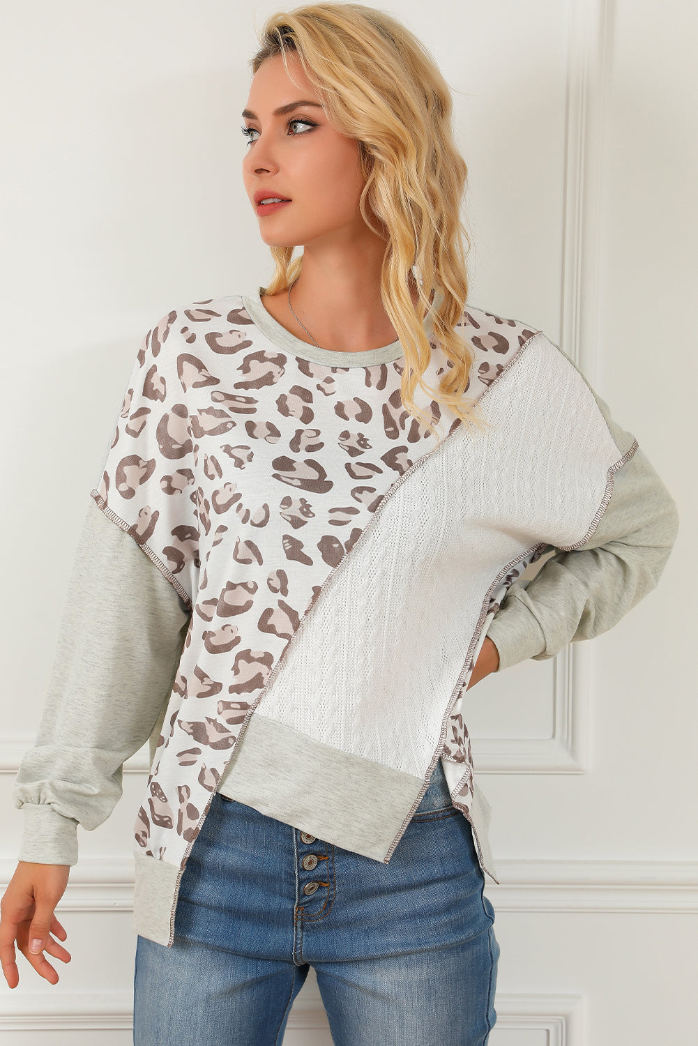 Sudadera suelta asimétrica con textura de leopardo