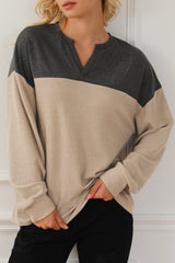 Bloque de color sudadera con cable con collar gris de carbono