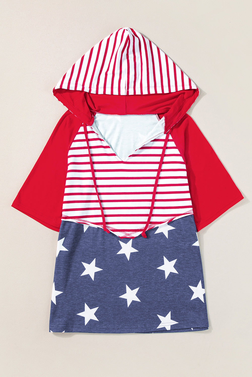 Hooded t-shirt with tightening printed stars and fiery red stripes