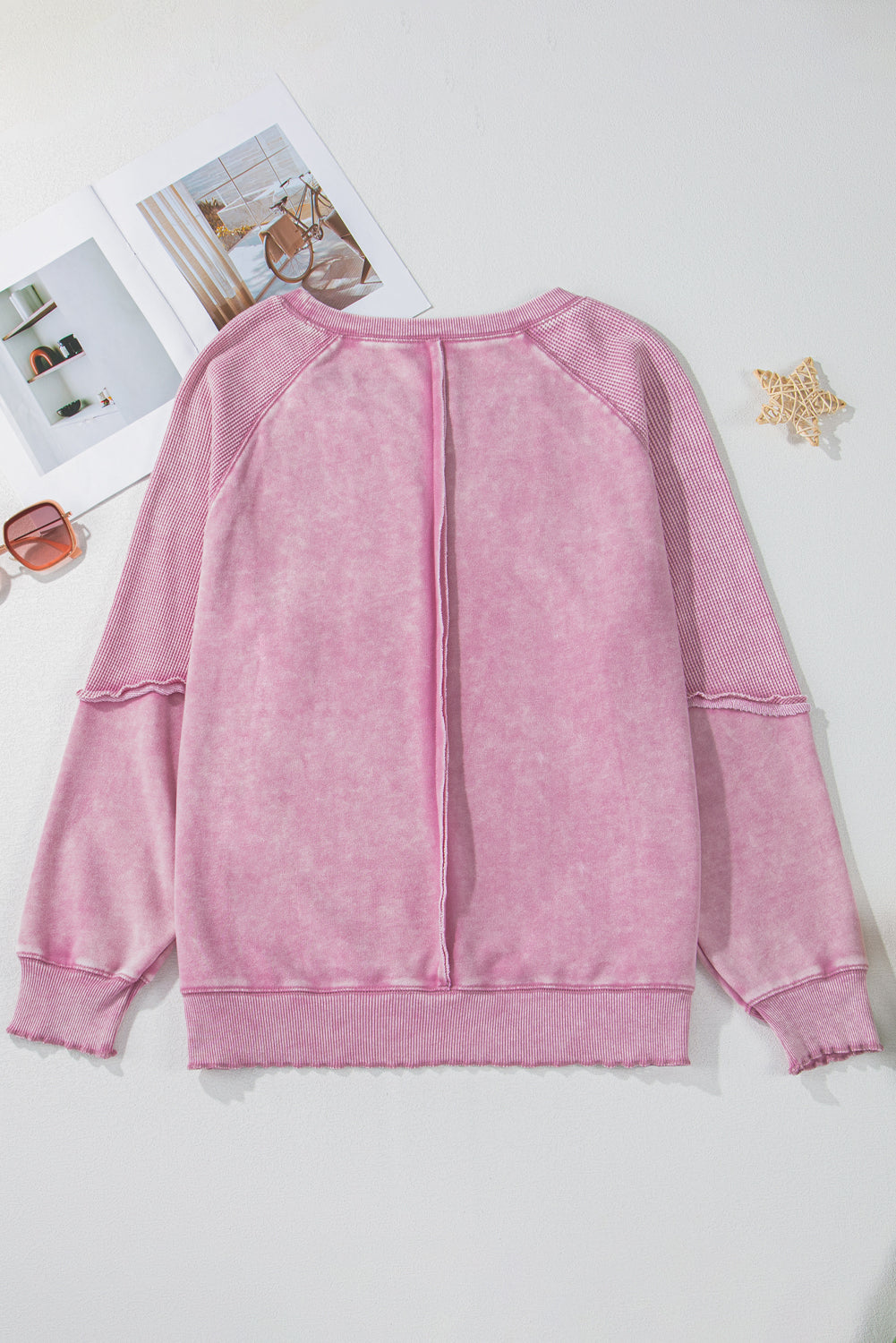 Sweat-shirt rose à manches raglan et patchwork en tricot gaufré uni