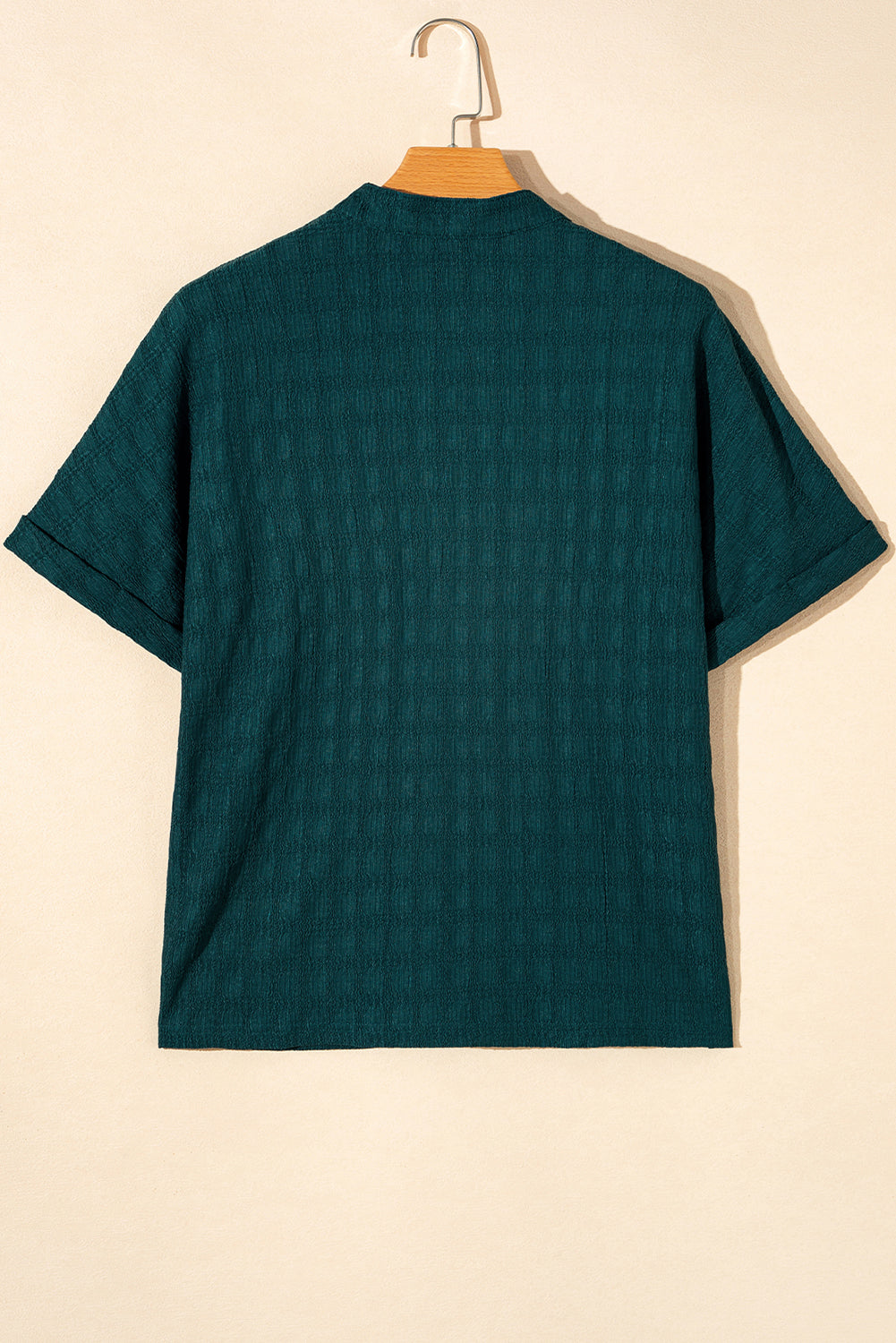 Sea Green Solid Textured Split Cuello corto Blusa de manga