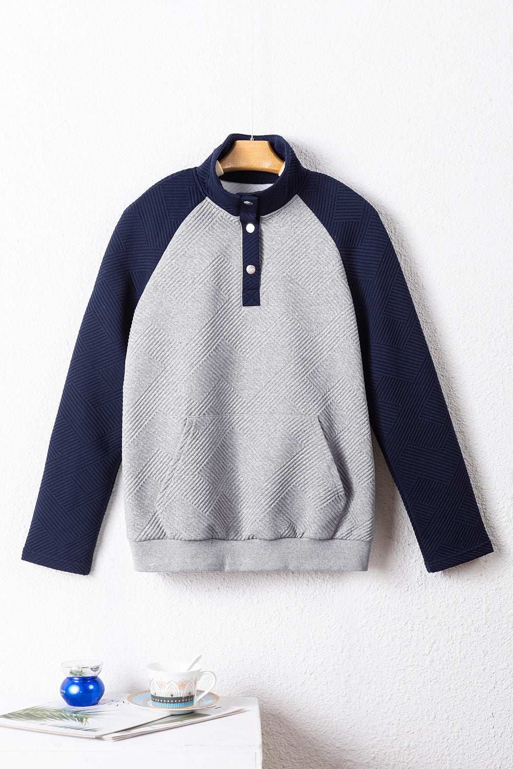 Grey textured raglan sleeve top with contrast splicing