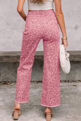 Jean taille haute à jambe large et bord effiloché léopard rose