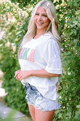 Camiseta blanca con cuello redondo y parches de oruga de mamá