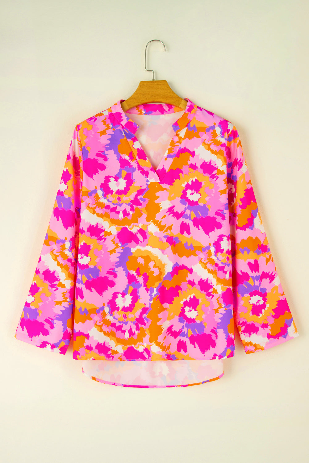 Blouse rose à imprimé abstrait et manches à patte et col cranté-A WOMAN WE LOVE
