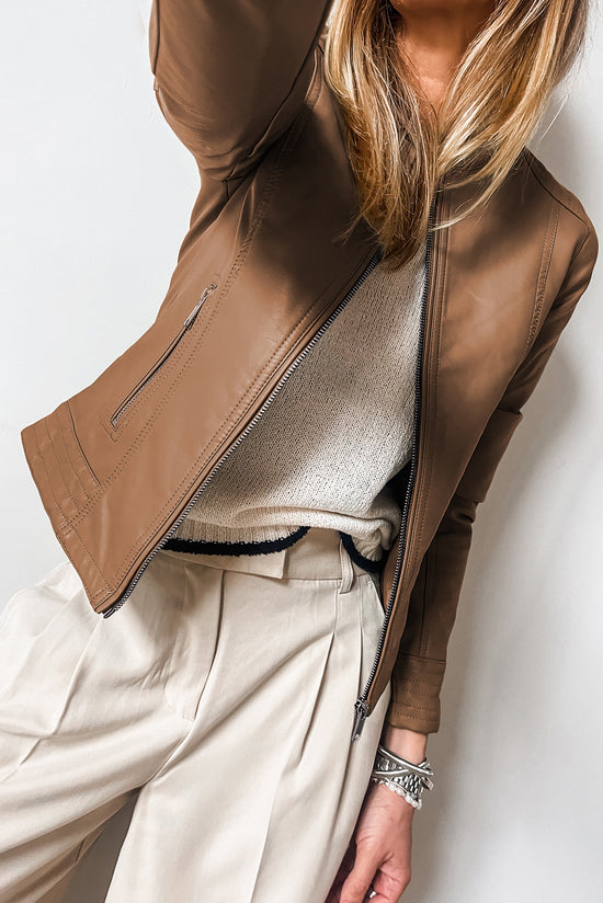 Blouson aviateur coupe slim en similicuir marron uni avec fermeture éclair-A WOMAN WE LOVE