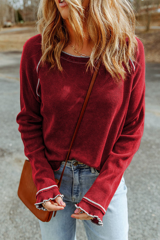 Long -sleeved textured high and bright red round neck *