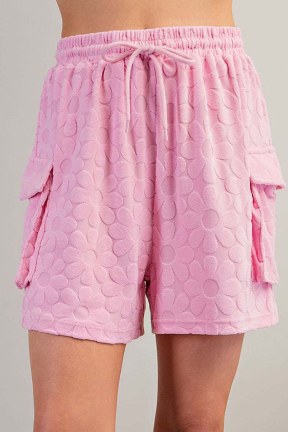 Top a manicotto corto con testura floreale rosa e shorts set