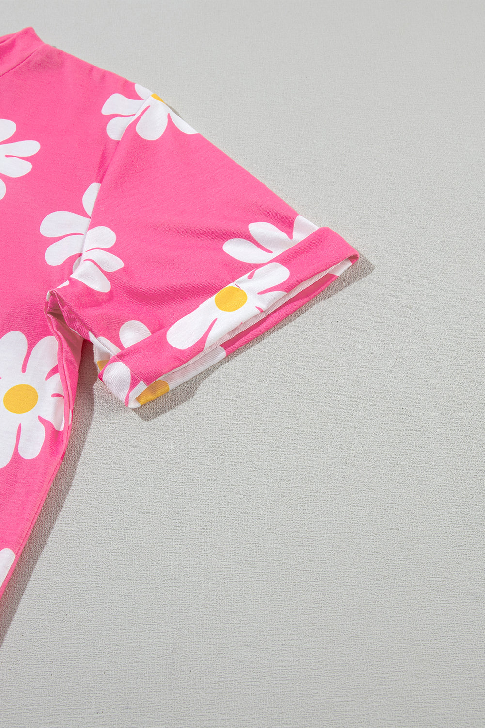 Marguerite Pink Printed Round Color T-shirt