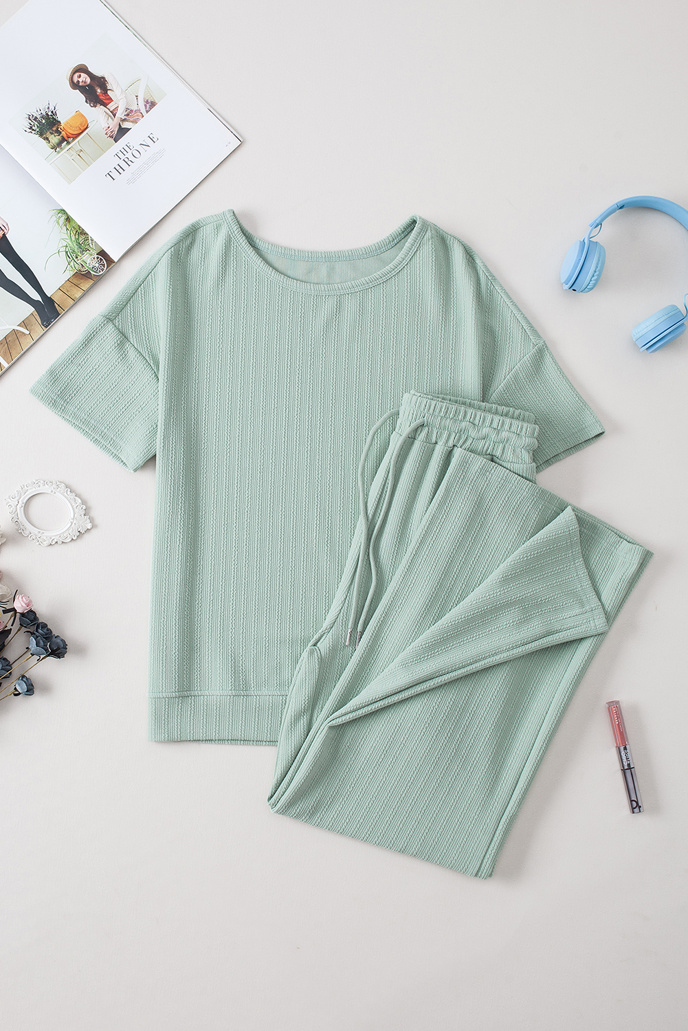 Mondlicht Jade Textured T -Shirt and Pants Lounge Set