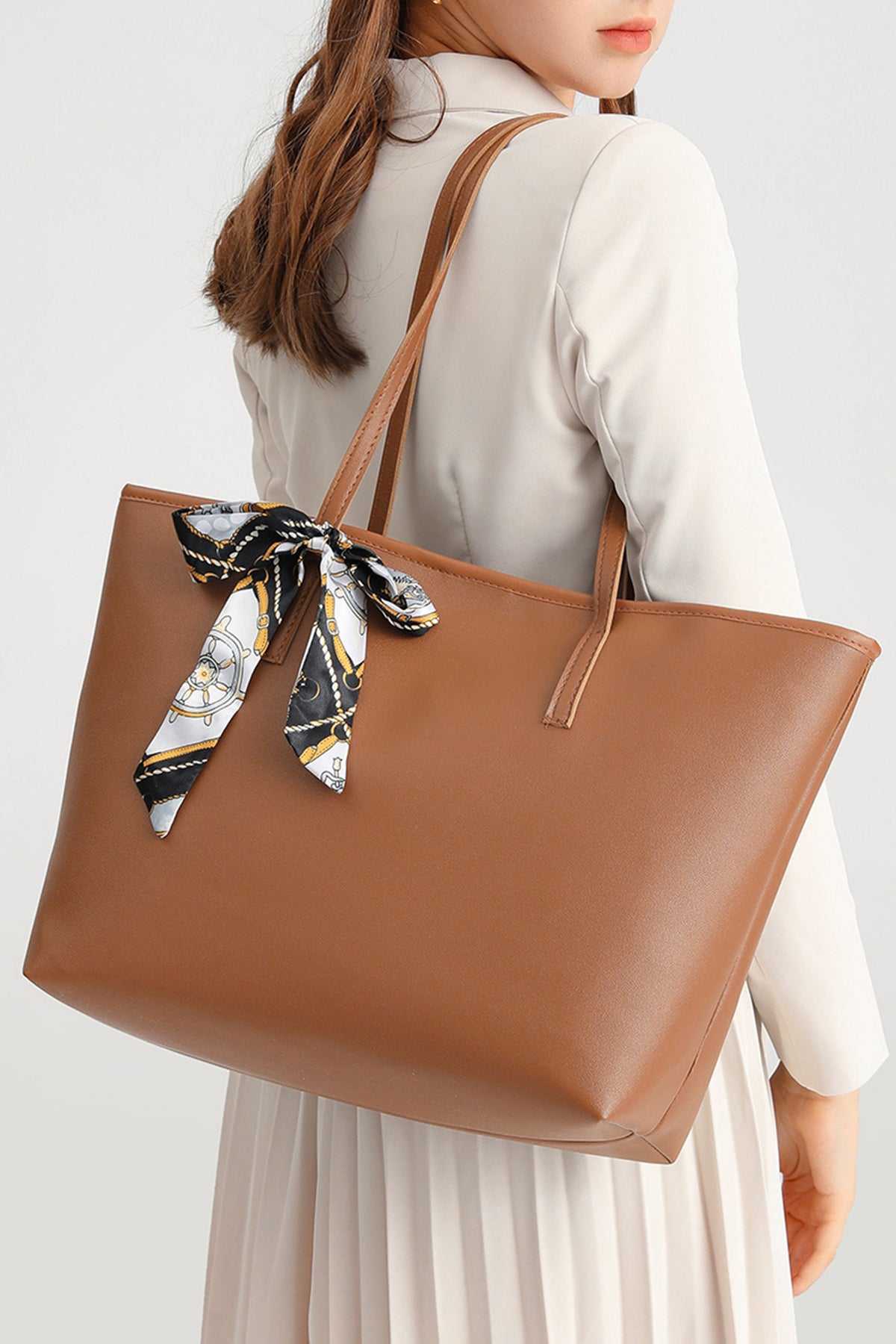 Grand sac cabas camel en simili cuir à détail ruban noué