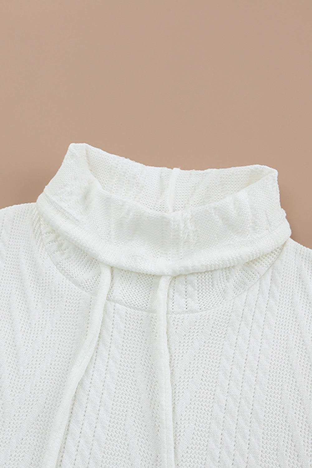 Sweat texturé au cou de cou de couche blanc