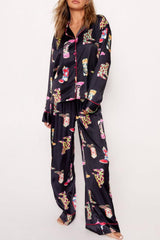 Ensemble pyjama long en satin imprimé bottes de cow-girl western noires-A WOMAN WE LOVE