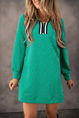 Right mini-Robe in textured jacquard with zipper on a quarter and green of water