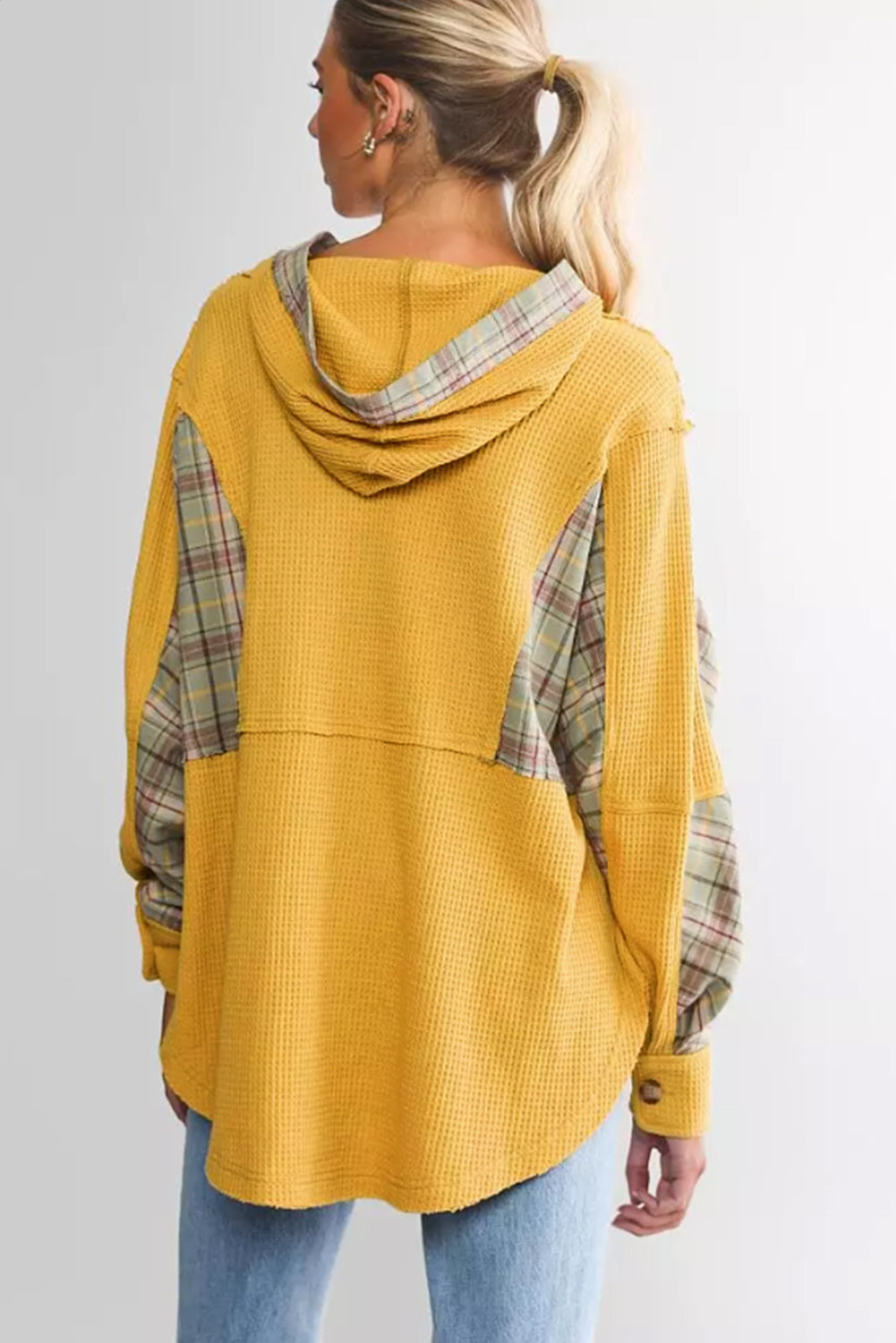 Waffle de color amarillo Knit Pathwork con sudadera con capucha Henley Henley