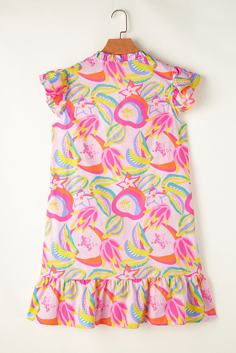 Robe boutonnée à manches flottantes et à volants floraux abstraits rose