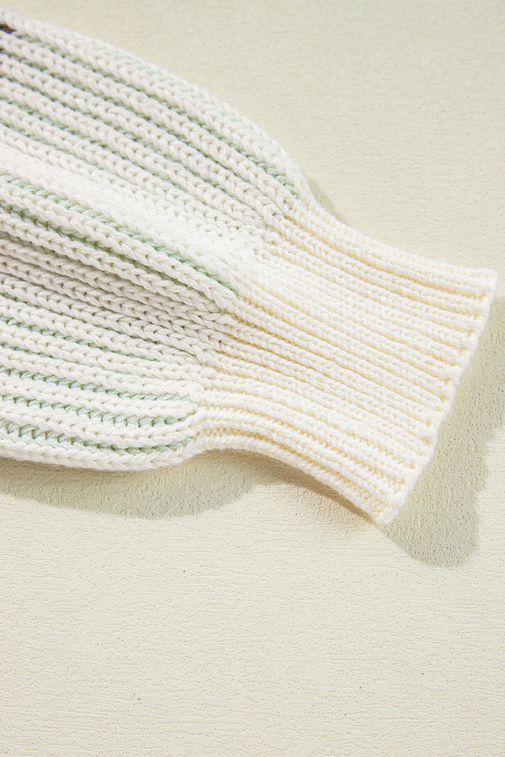 Brown Sleeve with sleeve in textured knitting color block *