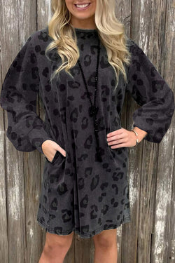 Gray mini leopard mini with puffy pockets and sleeves