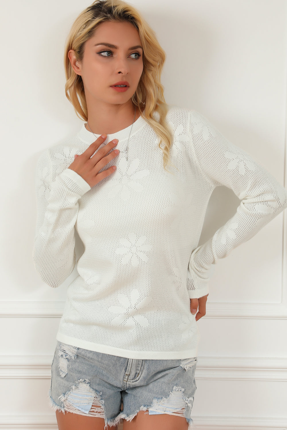 Pull à manches longues en tricot à fleurs blanches