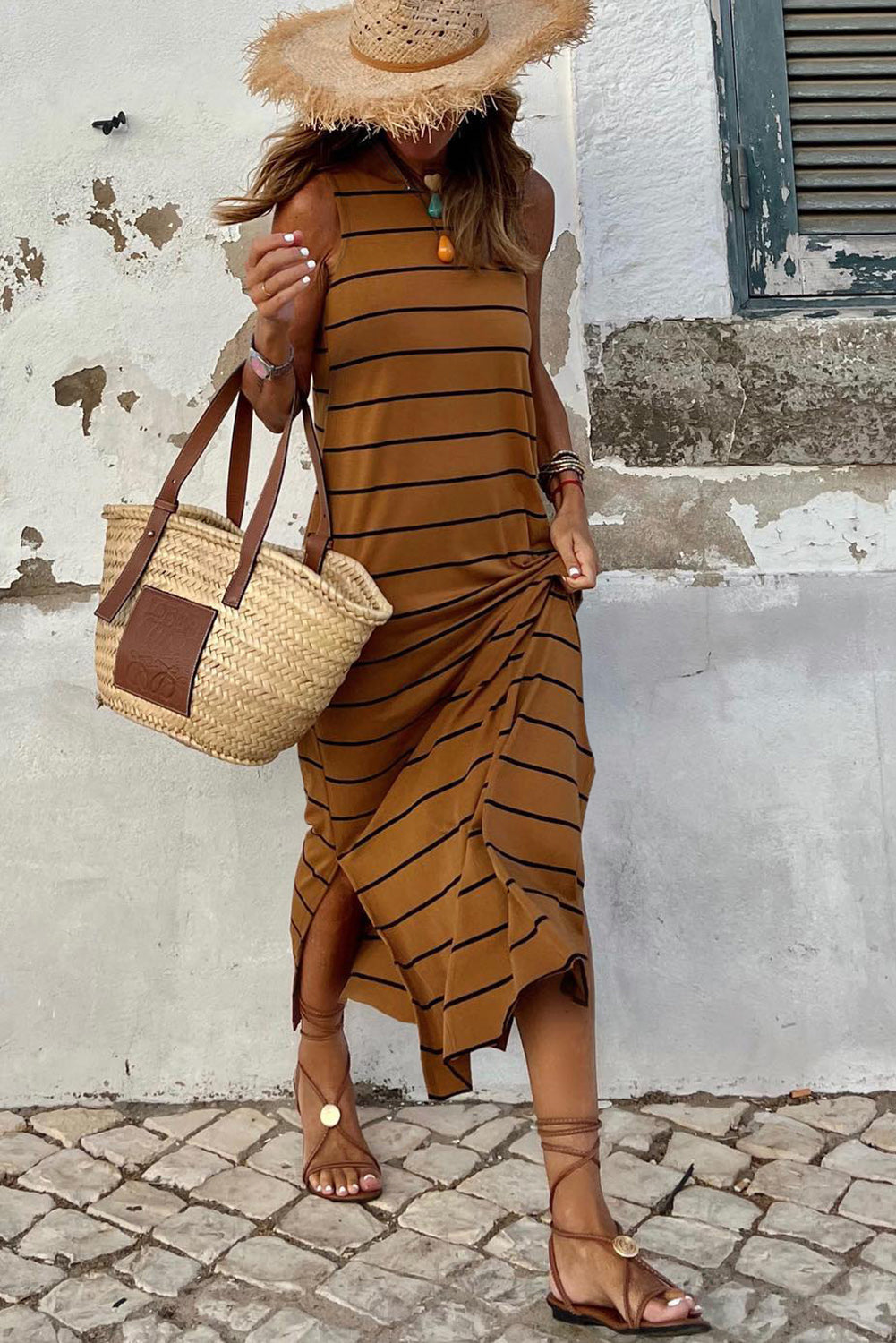 Impression de Stripe marron ouverte Robe maxi sans manches avec fentes