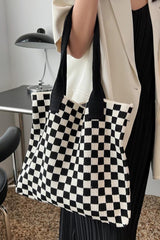 Grand sac cabas noir en maille à motif damier