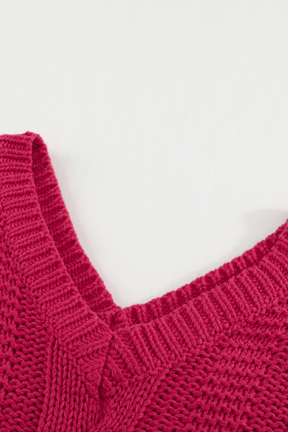 Rose Bubblegum V-Neck geflochtener Strickpullover