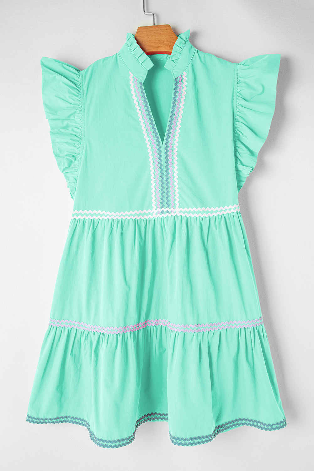 Mint Green Ric RAC Colorbock Flutter Sleeve V Robe à plusieurs niveaux