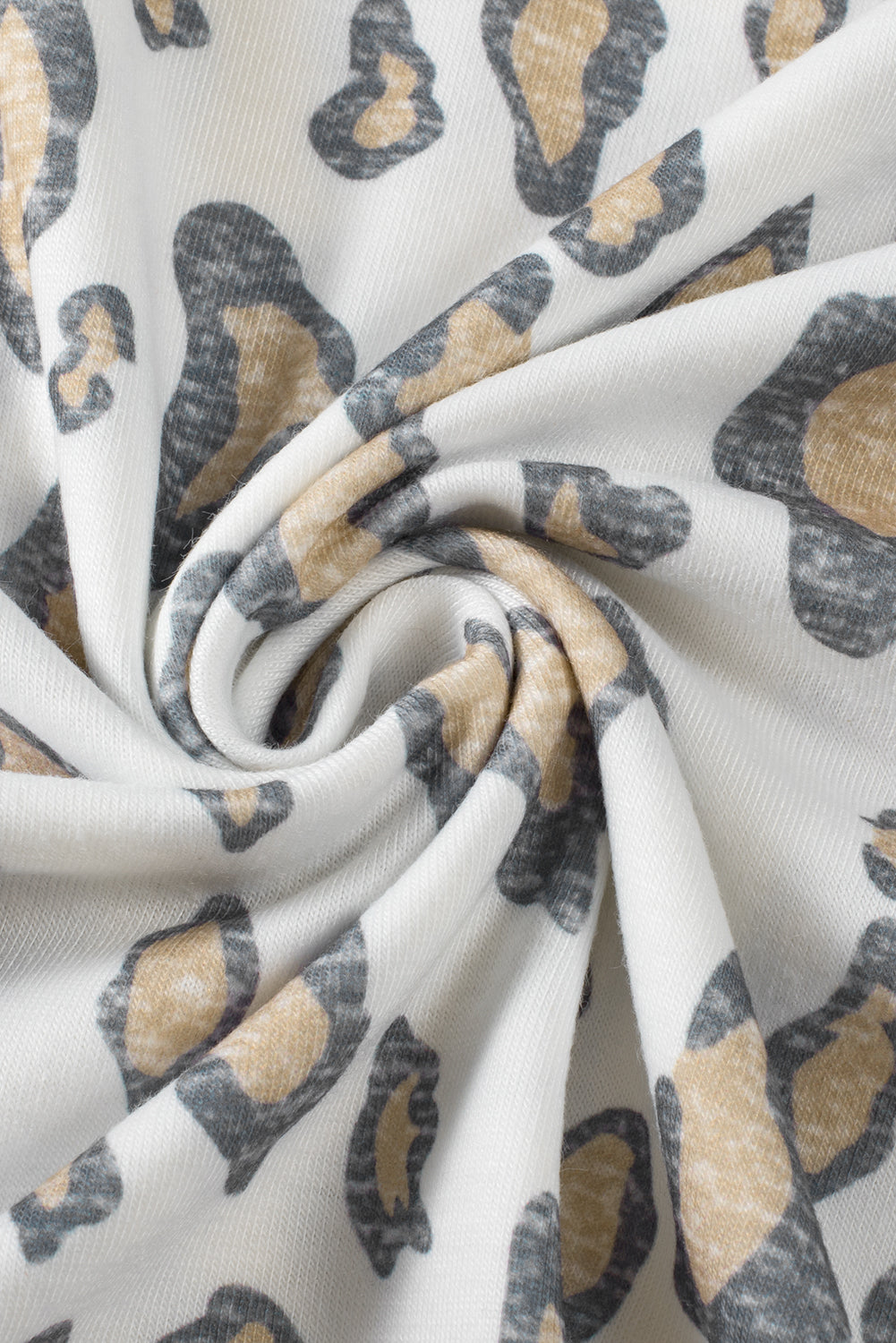 Leopardo de estampado alto blanco con mangas de mariposa
