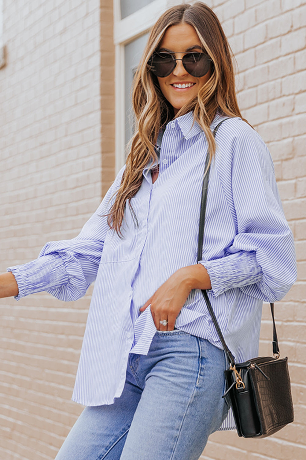 Sky Blue Smokled Cuffd Striped Boyfriend Shirt avec poche