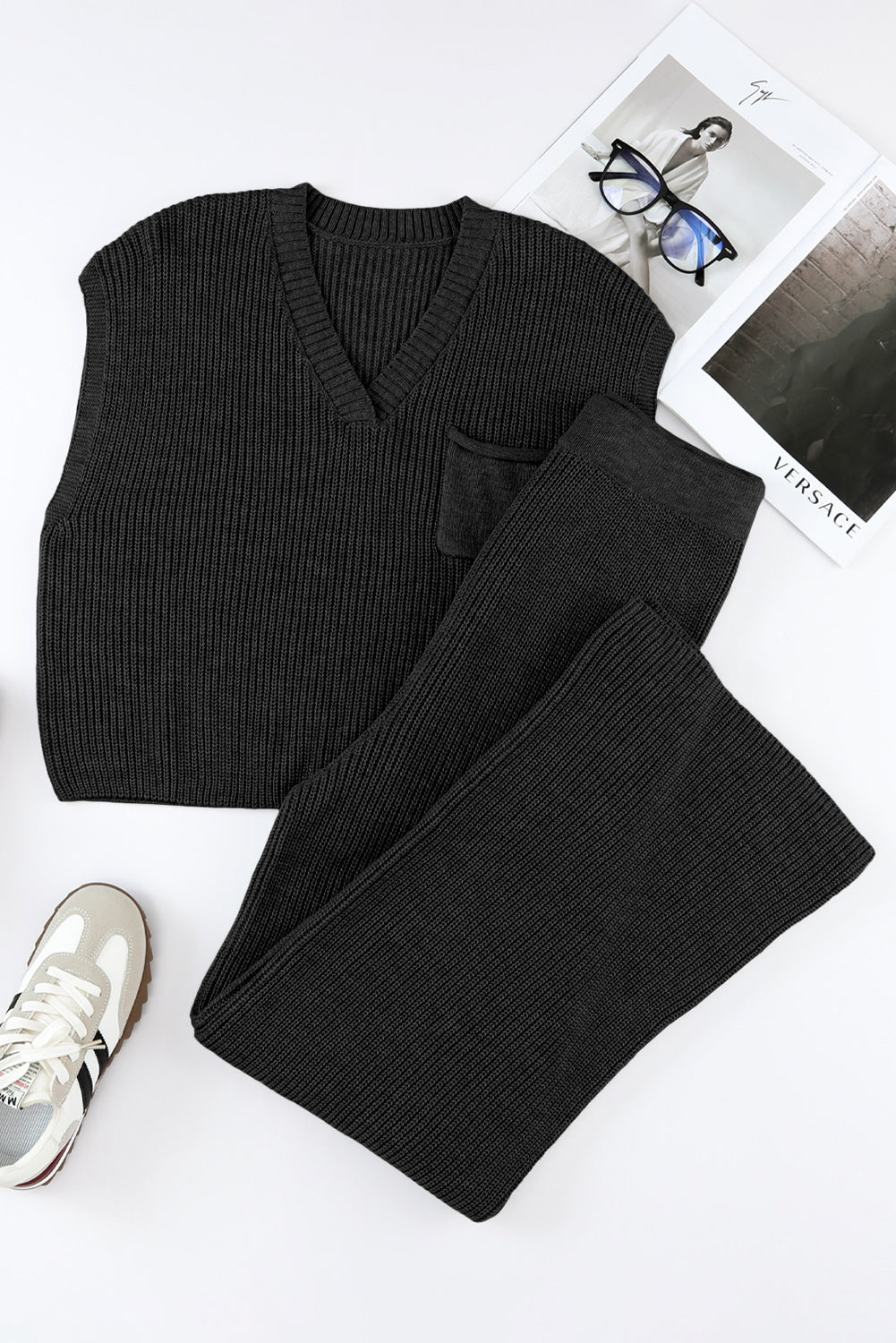 Ensemble pull noir tricoté à col en V et pantalon décontracté-A WOMAN WE LOVE