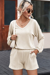 Ensemble short et haut ample à col en V et cordon de serrage beige-A WOMAN WE LOVE