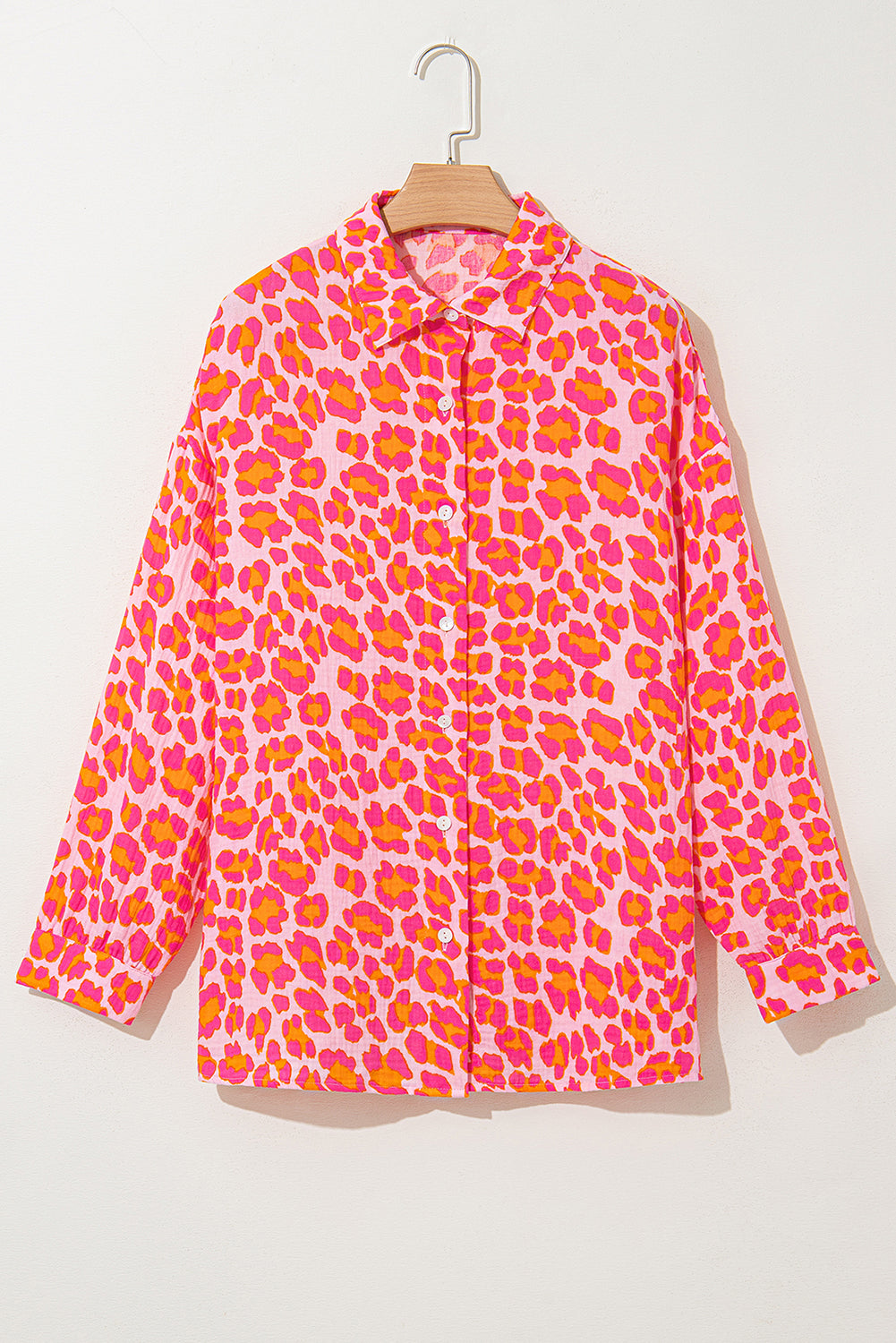 Gran camisa con estampado de leopardo rosa en bote