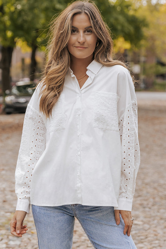 Chemise boutonnée de poche de poitrine de patch en dentelle blanche