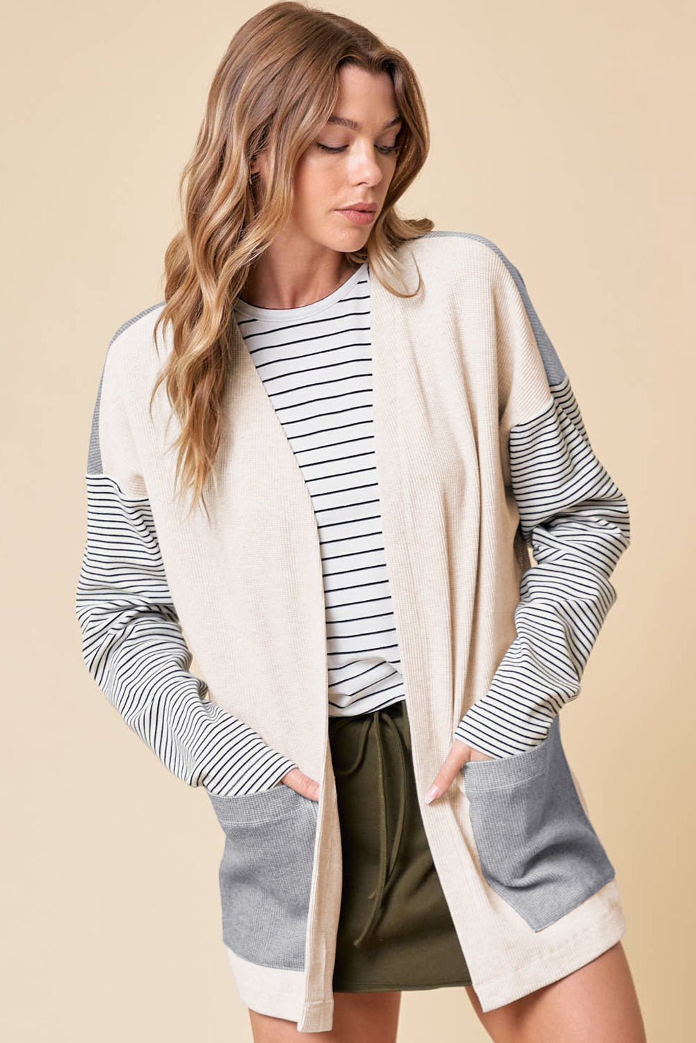 Cardigan ouvert sur le devant en patchwork à rayures noires avec poche-A WOMAN WE LOVE