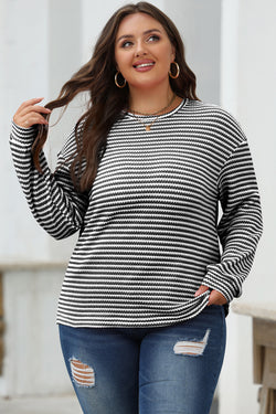 Black striped top and round neck *