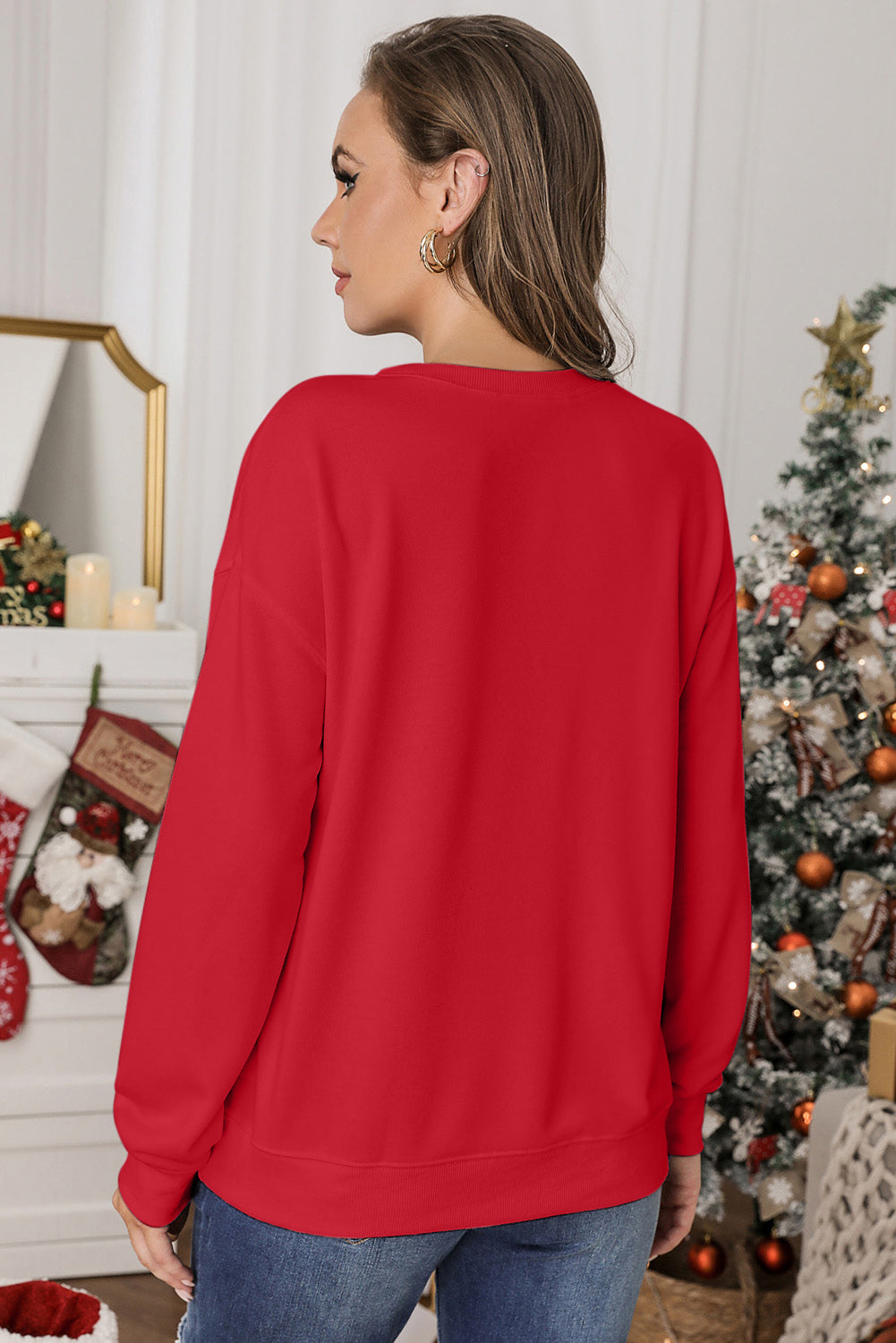 Round red sweatshirt with round neck