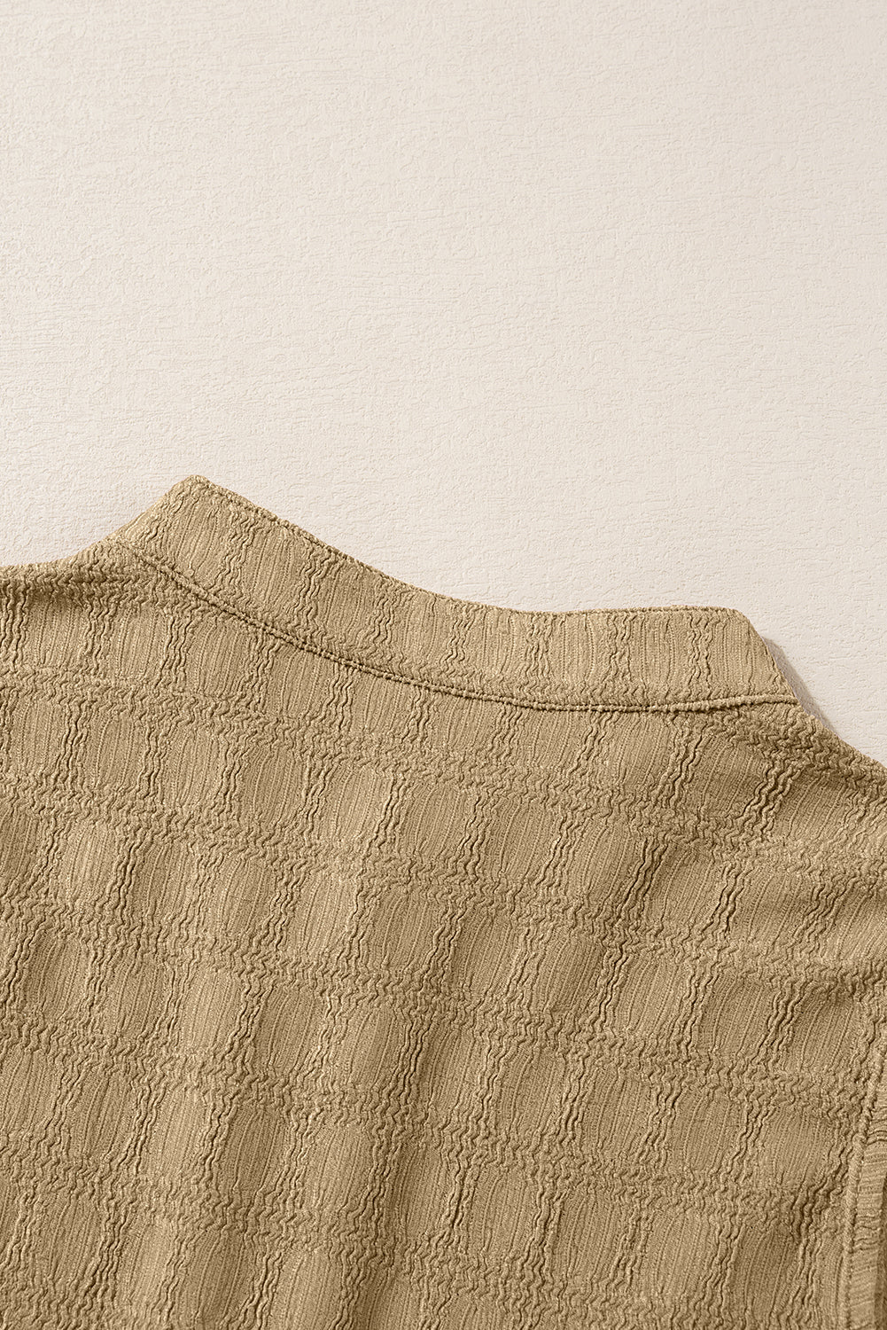 Débardeur à col fendu texturé *-A WOMAN WE LOVE