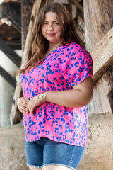 Chemisier Rose Contrasté à Imprimé Léopard Grande Taille à Col en V-A WOMAN WE LOVE