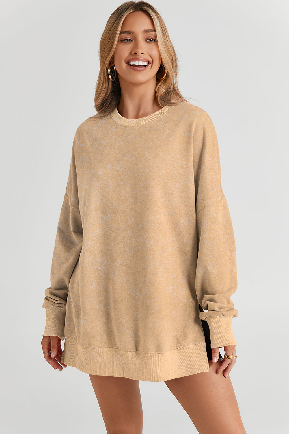 Oversize khaki sweatshirt with drooping shoulder and ribbed border